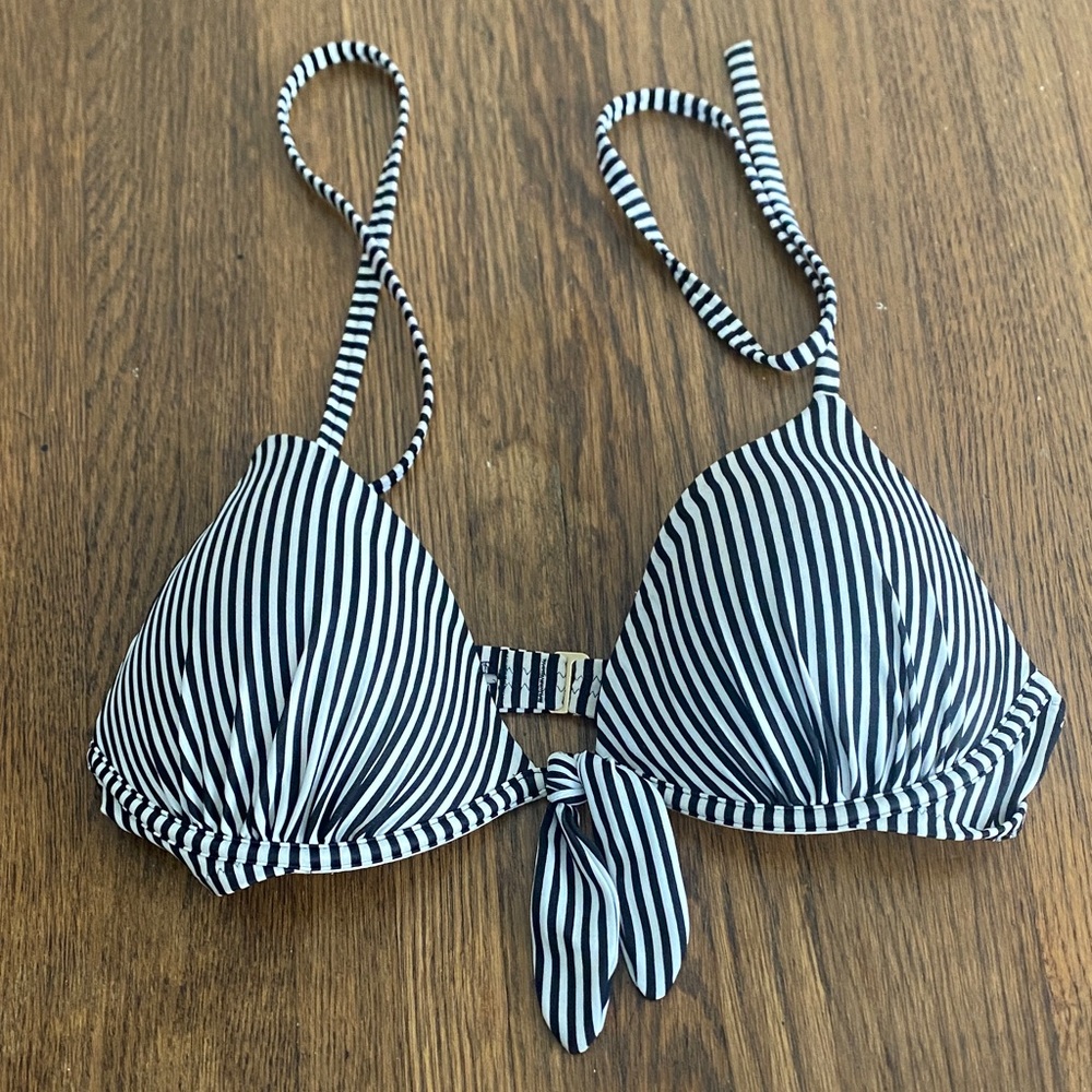 Striped Black and White Bikini Top Size 36C supported bikini top